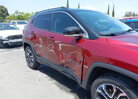2022 Jeep Compass Limited 4X4 from USA, damaged, VIN 3C4NJDCB3NT111272